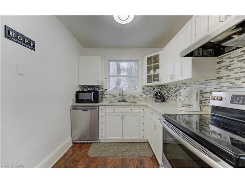 569 Stirling Avenue S, Kitchener, ON - Indoor Photo Showing Kitchen