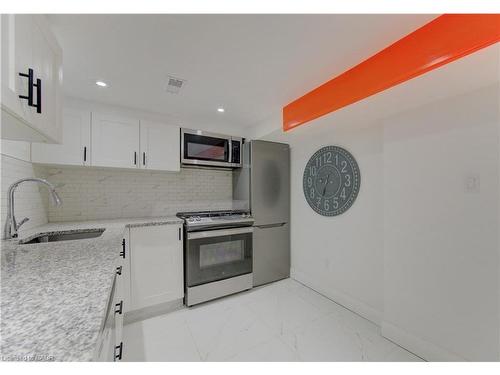 569 Stirling Avenue S, Kitchener, ON - Indoor Photo Showing Kitchen