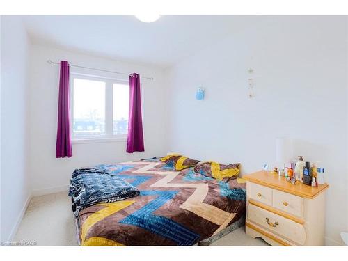 105 Pony Way, Kitchener, ON - Indoor Photo Showing Bedroom