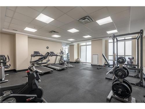 304-85 Robinson Street, Hamilton, ON - Indoor Photo Showing Gym Room