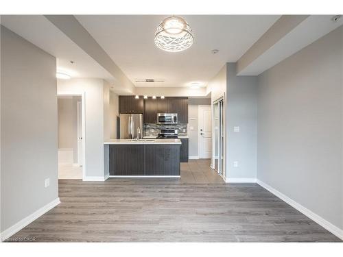 304-85 Robinson Street, Hamilton, ON - Indoor