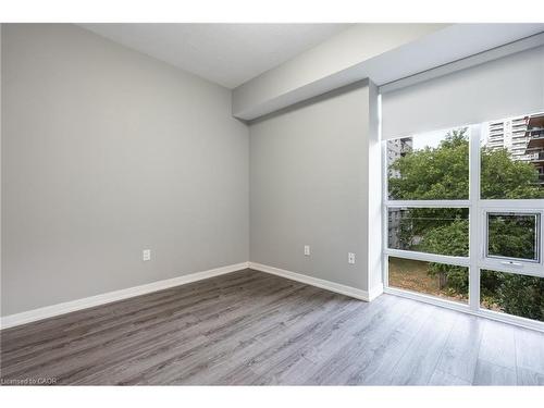304-85 Robinson Street, Hamilton, ON - Indoor Photo Showing Other Room