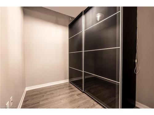 304-85 Robinson Street, Hamilton, ON - Indoor Photo Showing Other Room