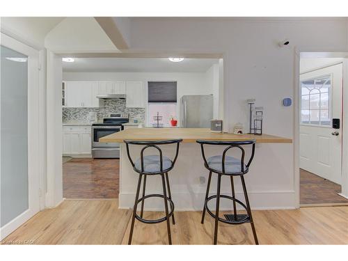 569 Stirling Avenue S, Kitchener, ON - Indoor