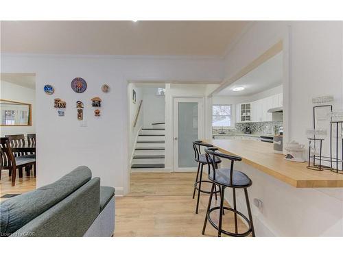 569 Stirling Avenue S, Kitchener, ON - Indoor