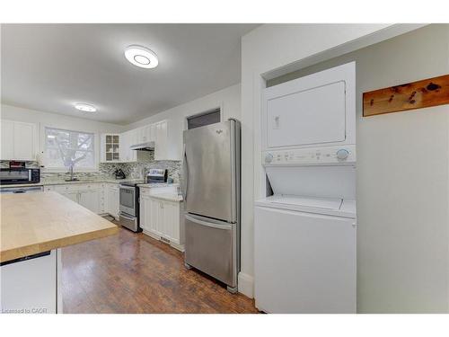 569 Stirling Avenue S, Kitchener, ON - Indoor Photo Showing Kitchen