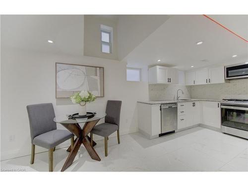569 Stirling Avenue S, Kitchener, ON - Indoor Photo Showing Kitchen
