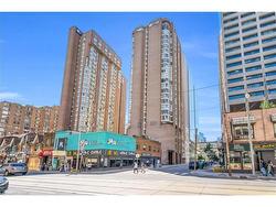 2504-55 Centre Avenue  Toronto, ON M5G 2H5