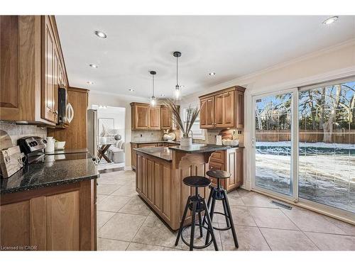 4069 Lakeshore Road, Burlington, ON - Indoor Photo Showing Kitchen