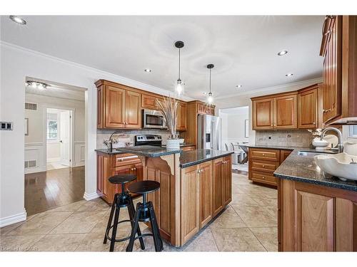 4069 Lakeshore Road, Burlington, ON - Indoor Photo Showing Kitchen