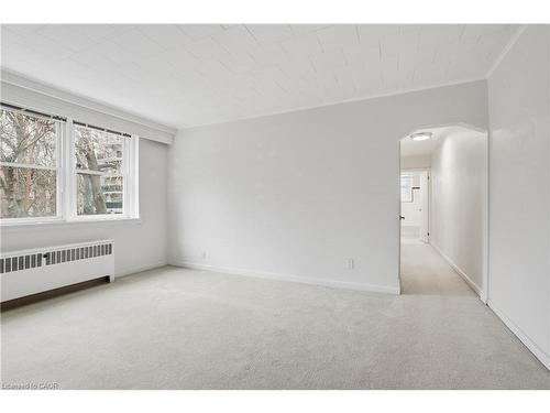 9-4 Robinson Street, Hamilton, ON - Indoor