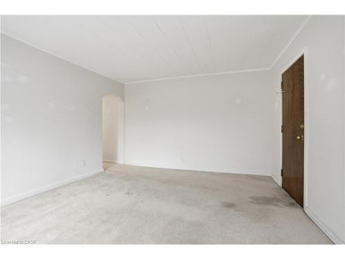 9-4 Robinson Street, Hamilton, ON - Indoor Photo Showing Other Room