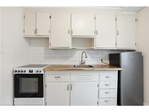 9-4 Robinson Street, Hamilton, ON - Indoor Photo Showing Kitchen