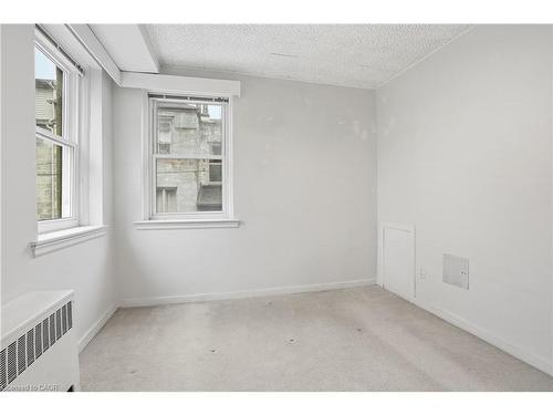 9-4 Robinson Street, Hamilton, ON - Indoor Photo Showing Other Room