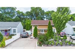 15 Dalhousie Avenue  Hamilton, ON L8L 3J4