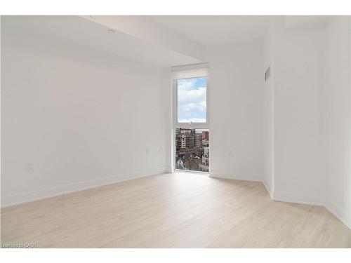 1109-2088 James Street, Burlington, ON - Indoor Photo Showing Other Room