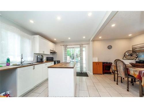13 Robins Avenue, Hamilton, ON - Indoor Photo Showing Other Room