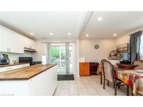 13 Robins Avenue, Hamilton, ON - Indoor