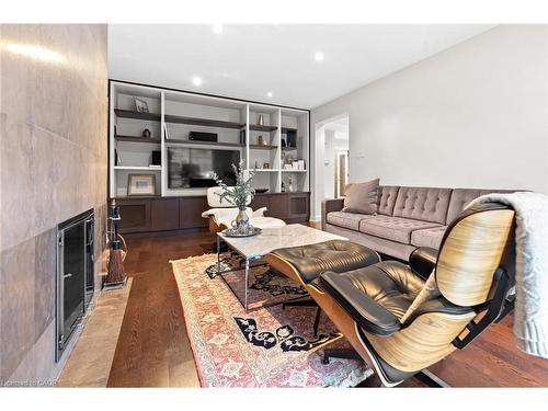 13 Mistflower Road, North York, ON - Indoor Photo Showing Living Room