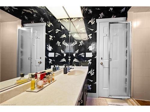 13 Mistflower Road, North York, ON - Indoor Photo Showing Bathroom