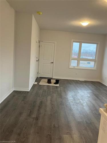 103-6705 Cropp Street, Niagara Falls, ON - Indoor Photo Showing Other Room