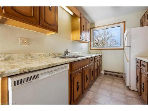 5-10 Montclair Crescent, Simcoe, ON - Indoor Photo Showing Kitchen With Double Sink