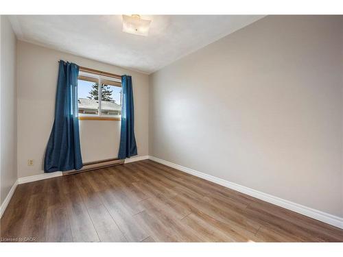 5-10 Montclair Crescent, Simcoe, ON - Indoor Photo Showing Other Room