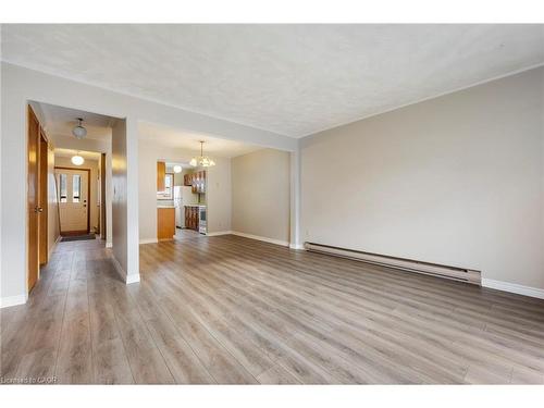 5-10 Montclair Crescent, Simcoe, ON - Indoor Photo Showing Other Room