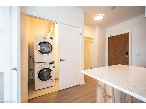 711-25 Wellington Street S, Kitchener, ON - Indoor Photo Showing Laundry Room