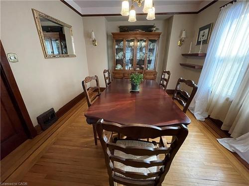 25 Fairmount Avenue, Hamilton, ON - Indoor Photo Showing Dining Room