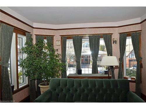 25 Fairmount Avenue, Hamilton, ON - Indoor