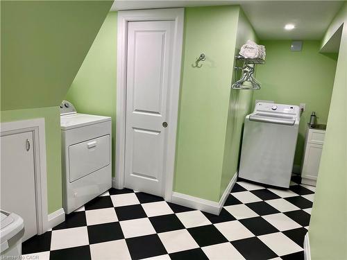 25 Fairmount Avenue, Hamilton, ON - Indoor Photo Showing Laundry Room