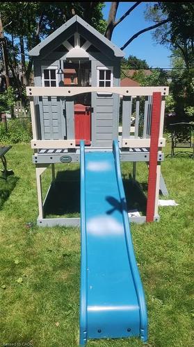 25 Fairmount Avenue, Hamilton, ON - Outdoor With In Ground Pool