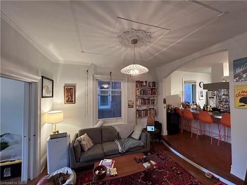 Main-207 Charlton Avenue W, Hamilton, ON - Indoor Photo Showing Living Room