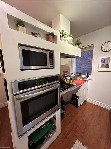 Main-207 Charlton Avenue W, Hamilton, ON - Indoor Photo Showing Kitchen