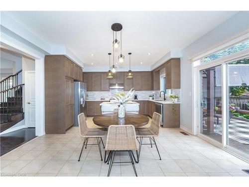 19 Mcknight Avenue, Waterdown, ON - Indoor Photo Showing Dining Room