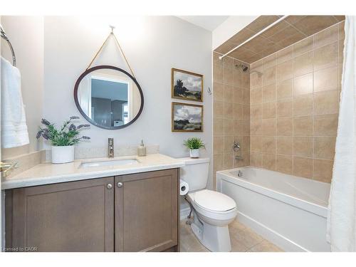 19 Mcknight Avenue, Waterdown, ON - Indoor Photo Showing Bathroom