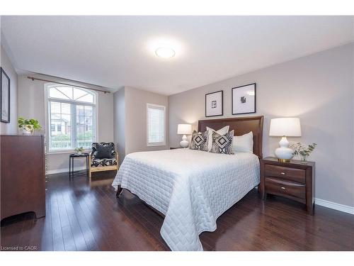 19 Mcknight Avenue, Waterdown, ON - Indoor Photo Showing Bedroom