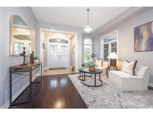 19 Mcknight Avenue, Waterdown, ON - Indoor Photo Showing Living Room