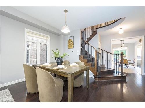 19 Mcknight Avenue, Waterdown, ON - Indoor Photo Showing Dining Room