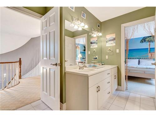 22 Deerpath Court, Cambridge, ON - Indoor Photo Showing Bathroom