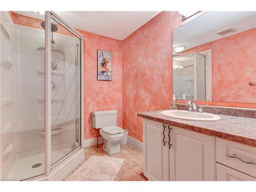 22 Deerpath Court, Cambridge, ON - Indoor Photo Showing Bathroom