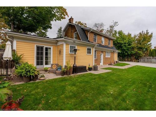 C-2080 Caroline Street, Burlington, ON - Outdoor