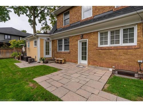 C-2080 Caroline Street, Burlington, ON - Outdoor