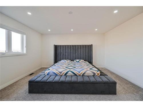 160 Cittadella Boulevard, Hamilton, ON - Indoor Photo Showing Bedroom