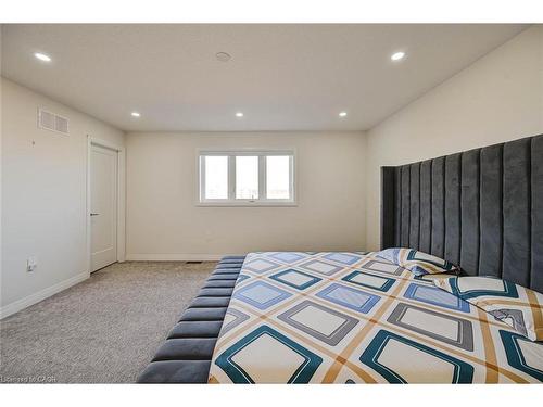 160 Cittadella Boulevard, Hamilton, ON - Indoor Photo Showing Bedroom
