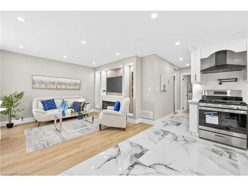 150 Brucedale Avenue E, Hamilton, ON - Indoor