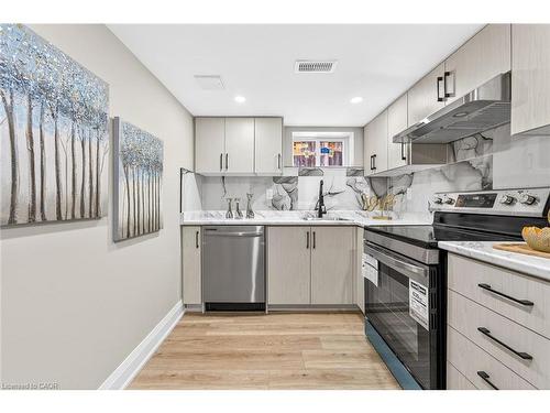 150 Brucedale Avenue E, Hamilton, ON - Indoor Photo Showing Kitchen