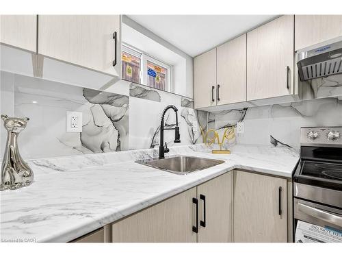 150 Brucedale Avenue E, Hamilton, ON - Indoor Photo Showing Kitchen