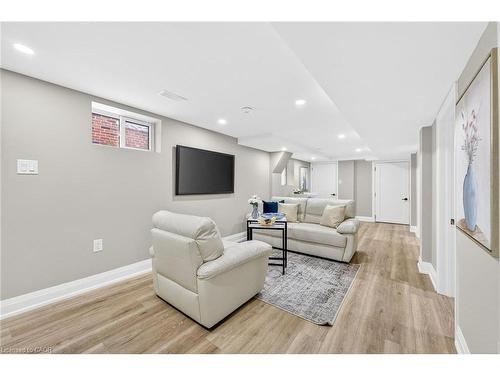 150 Brucedale Avenue E, Hamilton, ON - Indoor Photo Showing Other Room